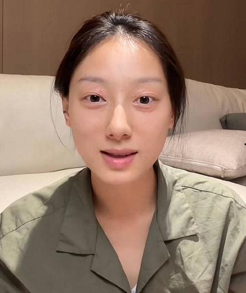 百乔老婆小雪吃瓜视频,揭秘娱乐圈幕后故事